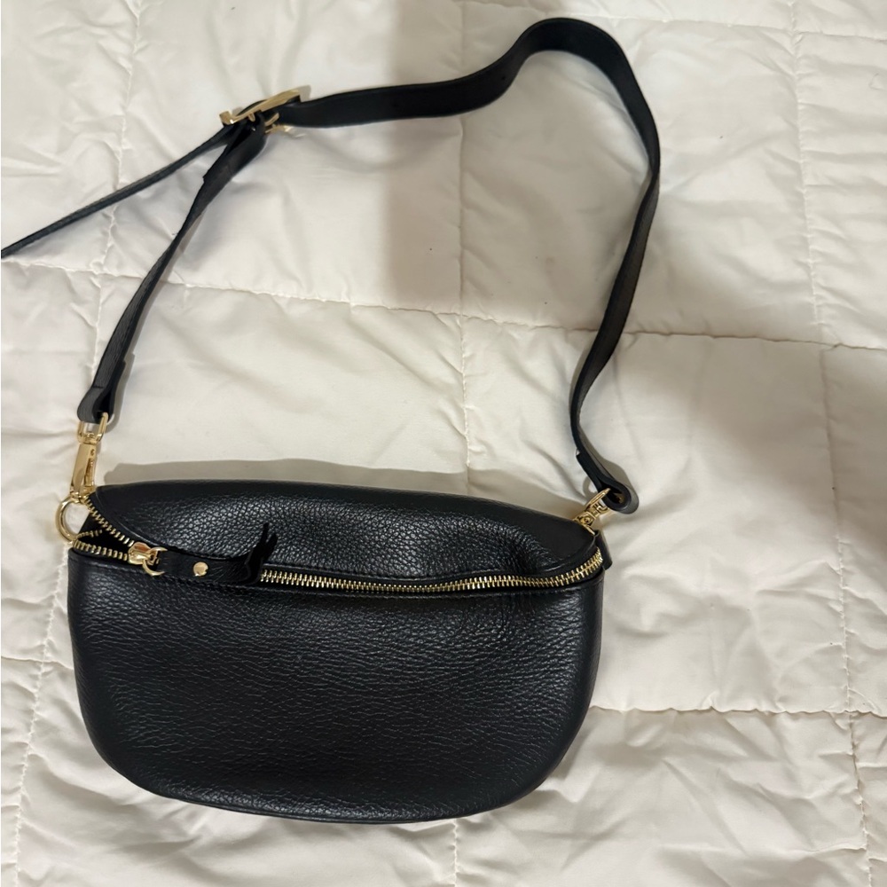 Elegant Black Leather Crossbody Bag